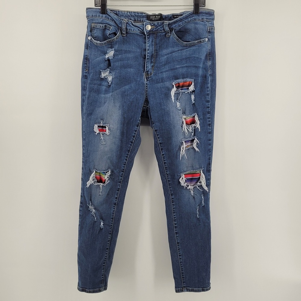 Judy Blue Jeans 1XL Skinny Fit Distressed Rainbow Patches Detail Medium‎ Wash